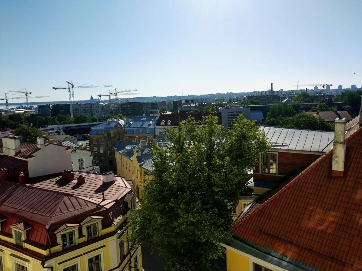 Cozy Oldtown Studio With Magnific City View Tallinn Eksteriør bilde