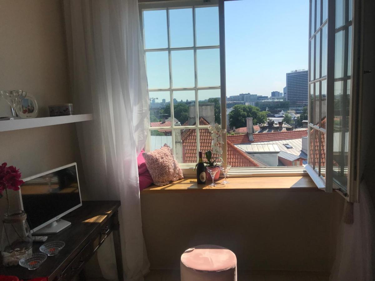 Cozy Oldtown Studio With Magnific City View Tallinn Eksteriør bilde