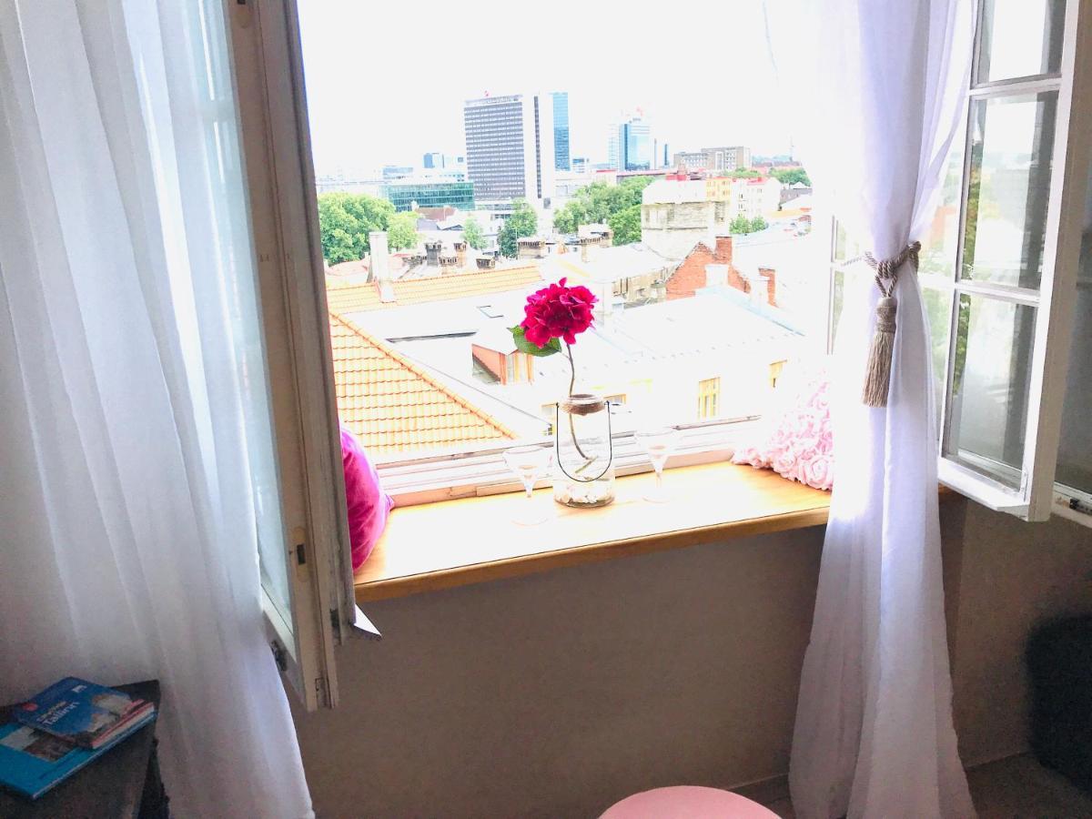 Cozy Oldtown Studio With Magnific City View Tallinn Eksteriør bilde